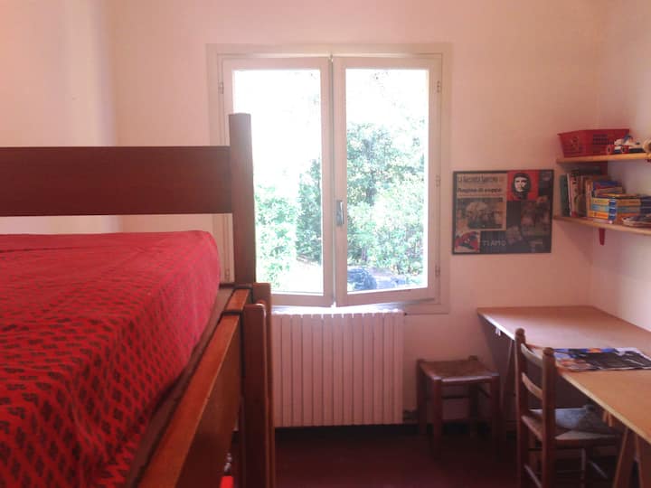 3号房：带双层床的「儿童房」。