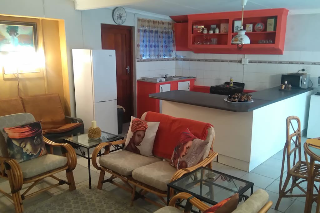 Open plan lounge, kitchen & dinning area