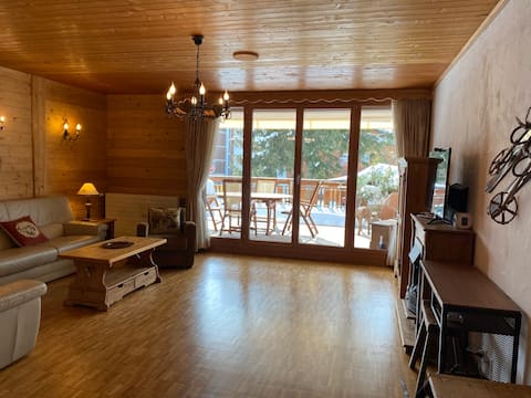 Villars spacious ⛷in&🥾 flat for 6-8: 400m to 🚠 ❄️🌞