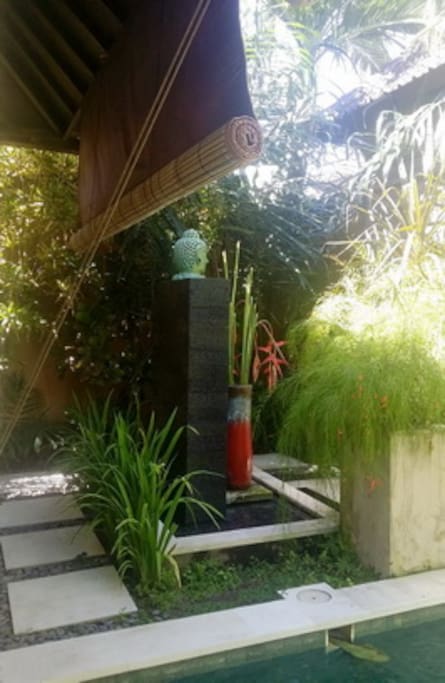 Entrance into
La Bella Casa