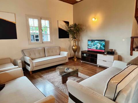 La Villa Sandhya