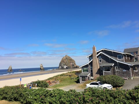 Ocean Front Home in Cannon Beach