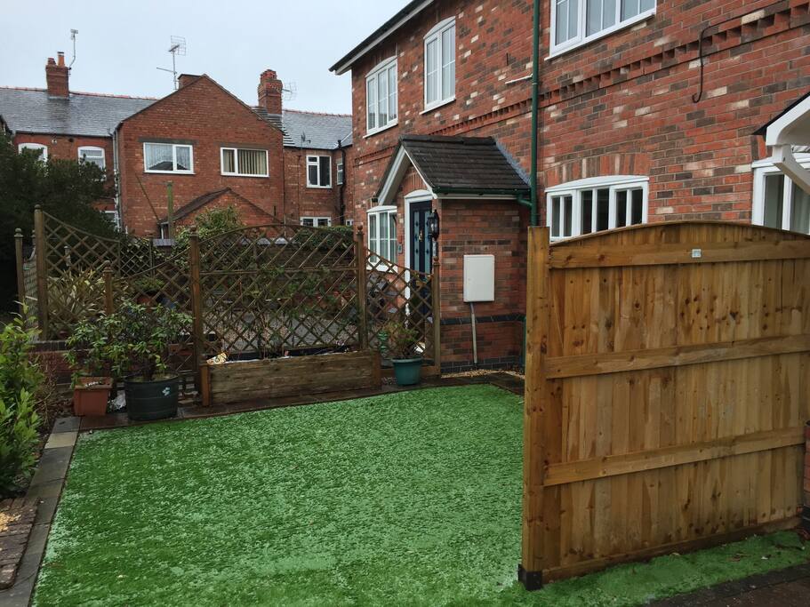 Rear garden/patio