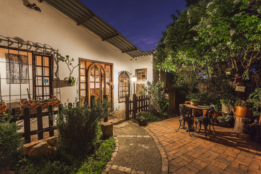 House Facade // Fachada de la casa