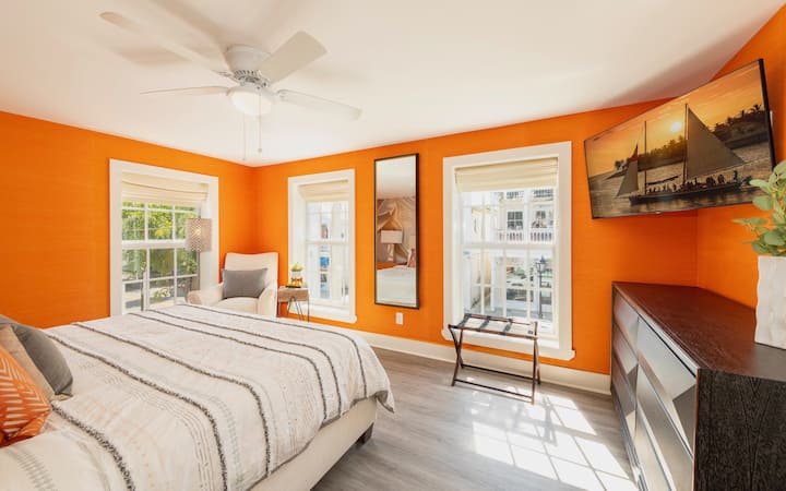 Drugi główny apartament znajduje się również na pierwszym piętrze...