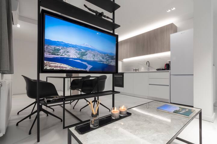 Heritage 503/Luxury Two Bedroom gallery image 2