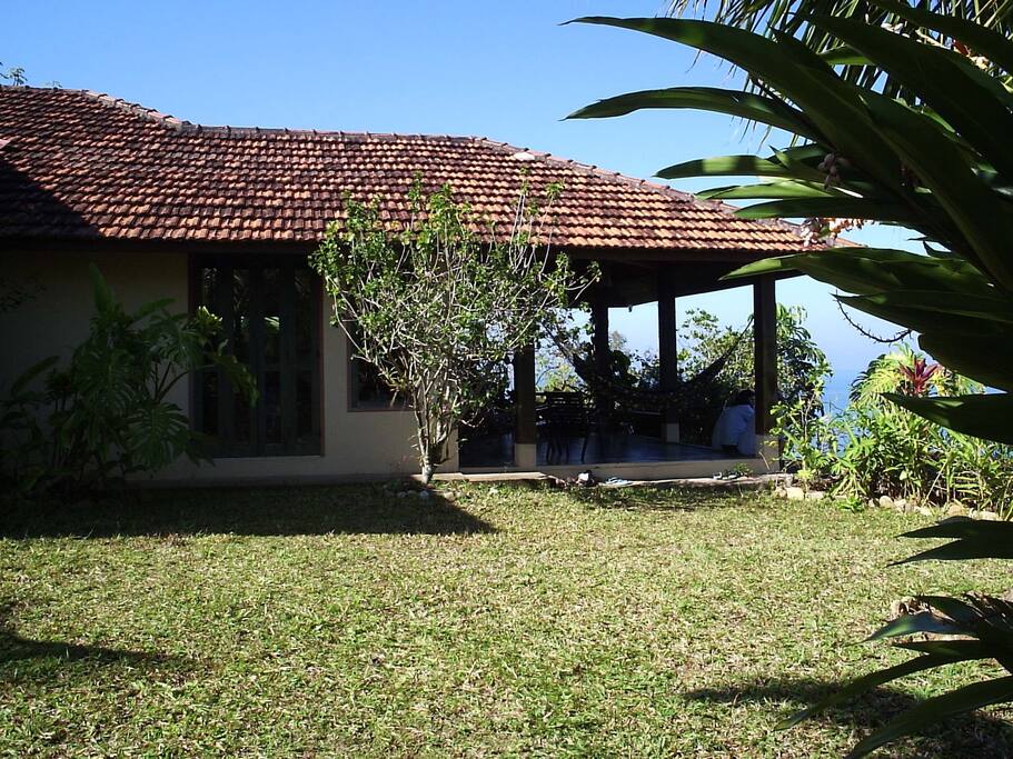 Lateral da casa - Corner of the house