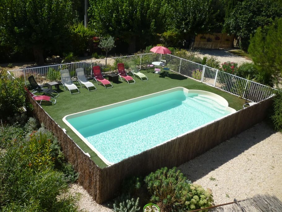 La piscine, vue de votre chambre