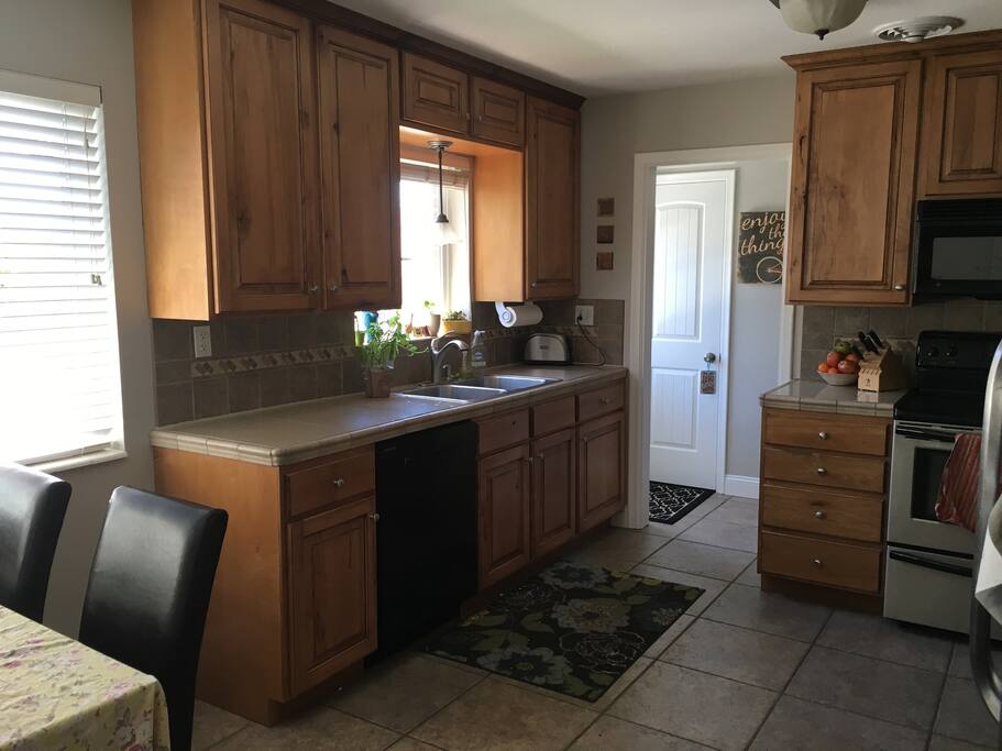 Nice sized kitchen