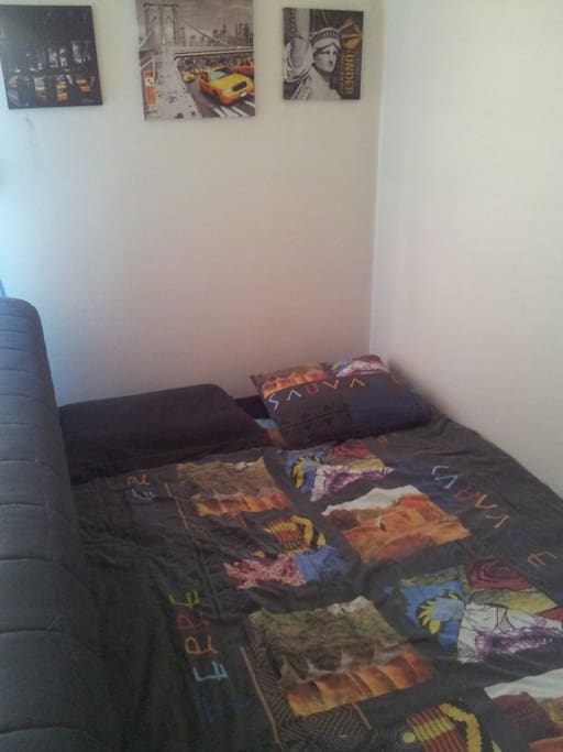 Lit BZ 2 places 160×190cm, 3 places assises.