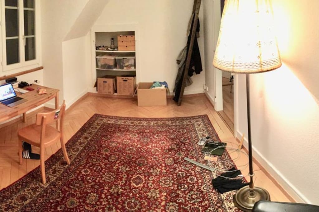Wohnzimmer und Arbeitszimmer