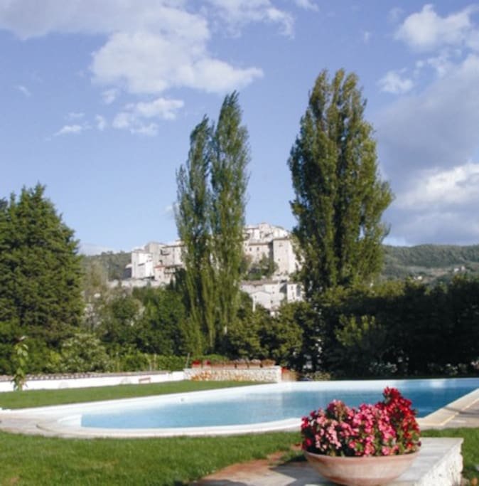 piscina ad un minuto di auto