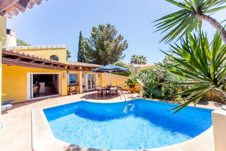 Family Chalet With Sea View And Absolute Bestprice Chalets For Rent In Santa Ponca Illes Balears Spain