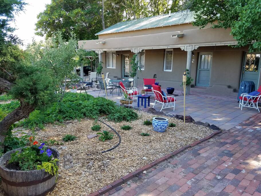 Manzana Patio