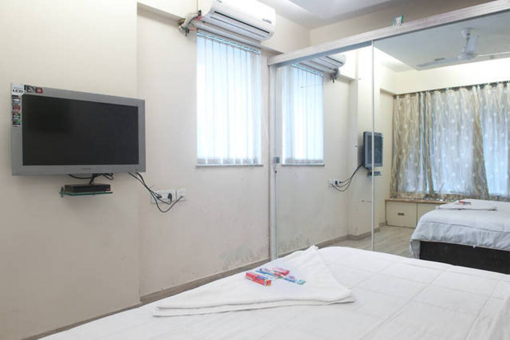 businessstay.co.in The View 102 Bedroom