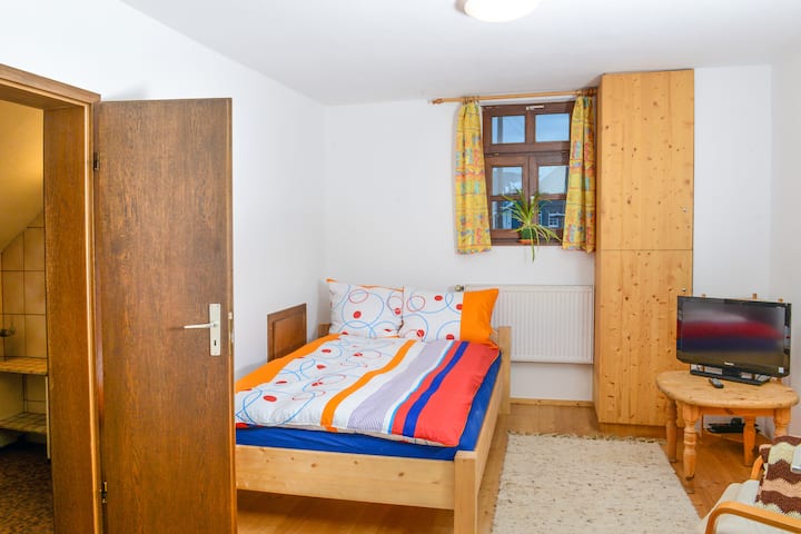 ห้องพักคู่พร้อมห้องน้ำ