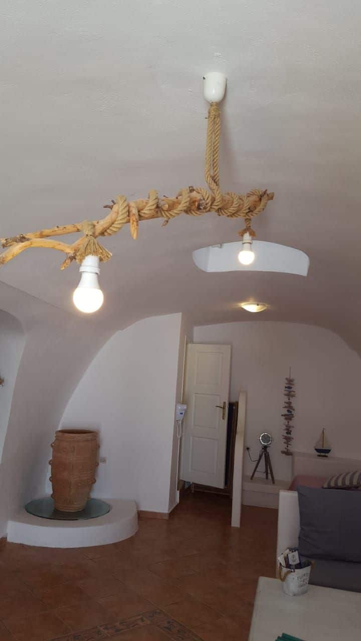 PODROBNOSTI O IZBE ENOTECA-LIVING