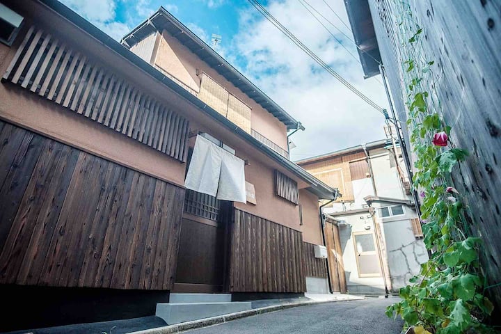 白川青柳庵在八坂神社北侧白川河边地域交通发达购物方便电视配置小米盒子且可步行到景点区域在70 Guest Suites For Rent In 京都市東山区新橋通大和大路東入 京都府 Japan