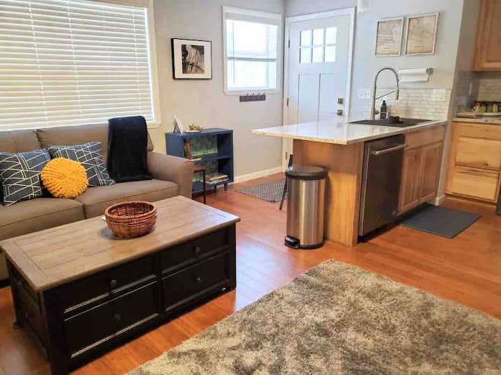 Modern Apartment, Cabin-ette In The Village - Cloudcroft, NM