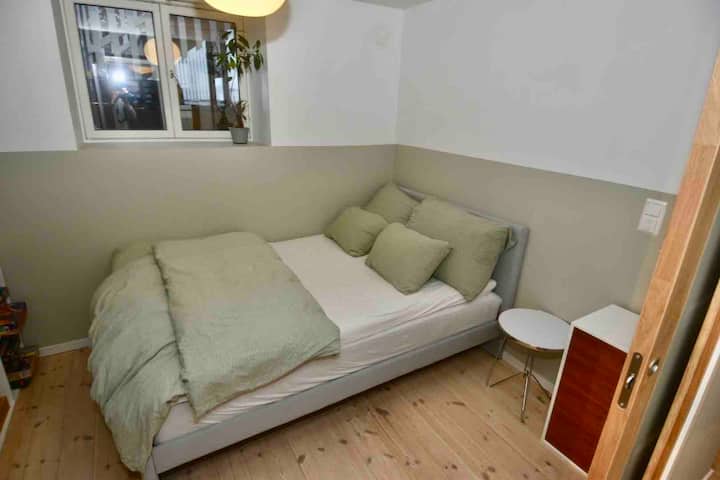 Chumba cha kulala cha 2, ukubwa wa kitanda sentimita 140