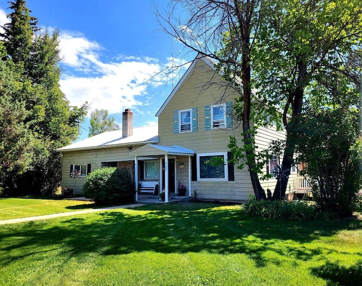Dingle Homestead Farmhouse Houses for Rent in Montpelier, Idaho