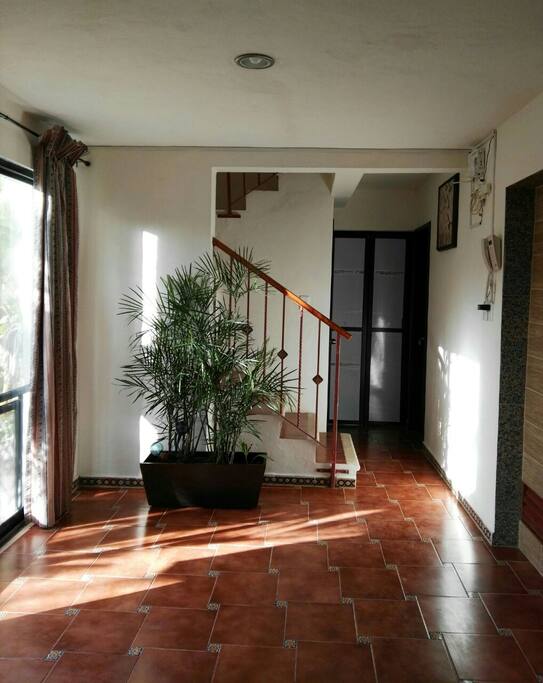 Escaleras acceso a habitacion