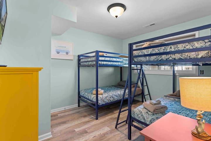 Dhomë gjumi në katin e parë/ 4 krevate dopio