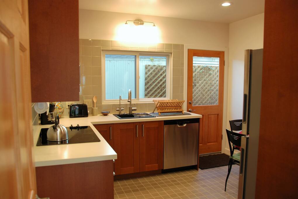A fully equipped kitchen.
