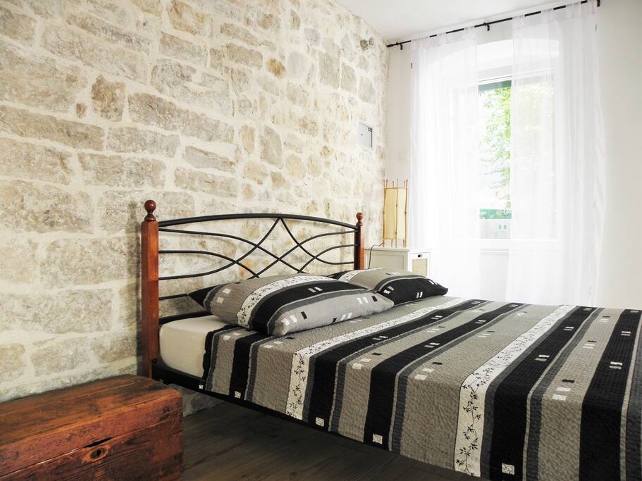 memory foam bed