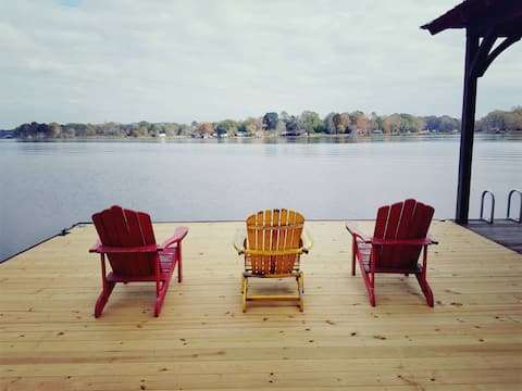 Successful Airbnb property: Lake house -main channel in private area -Hot tub in Birmingham / Hoover