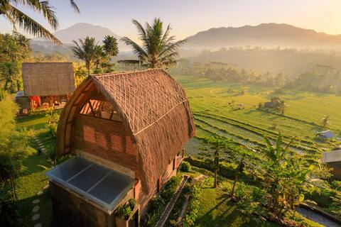 Like living in a romantic Balinese painting