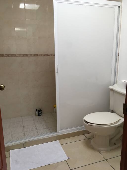Baño amplio privado