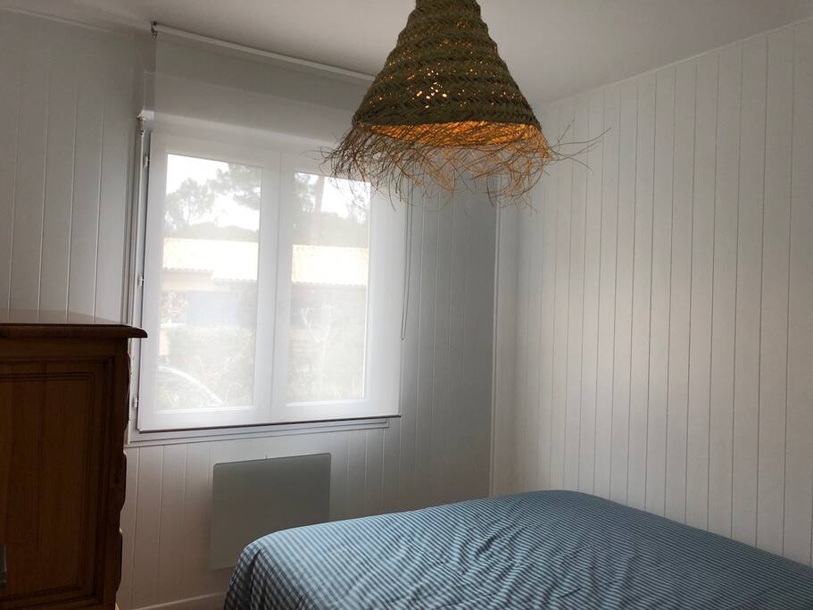 Chambre 1: Un lit en 160 cm