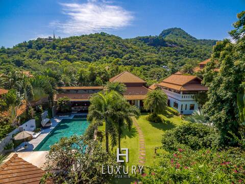 5 Bedroom Bali Style Mansion in Great Location!