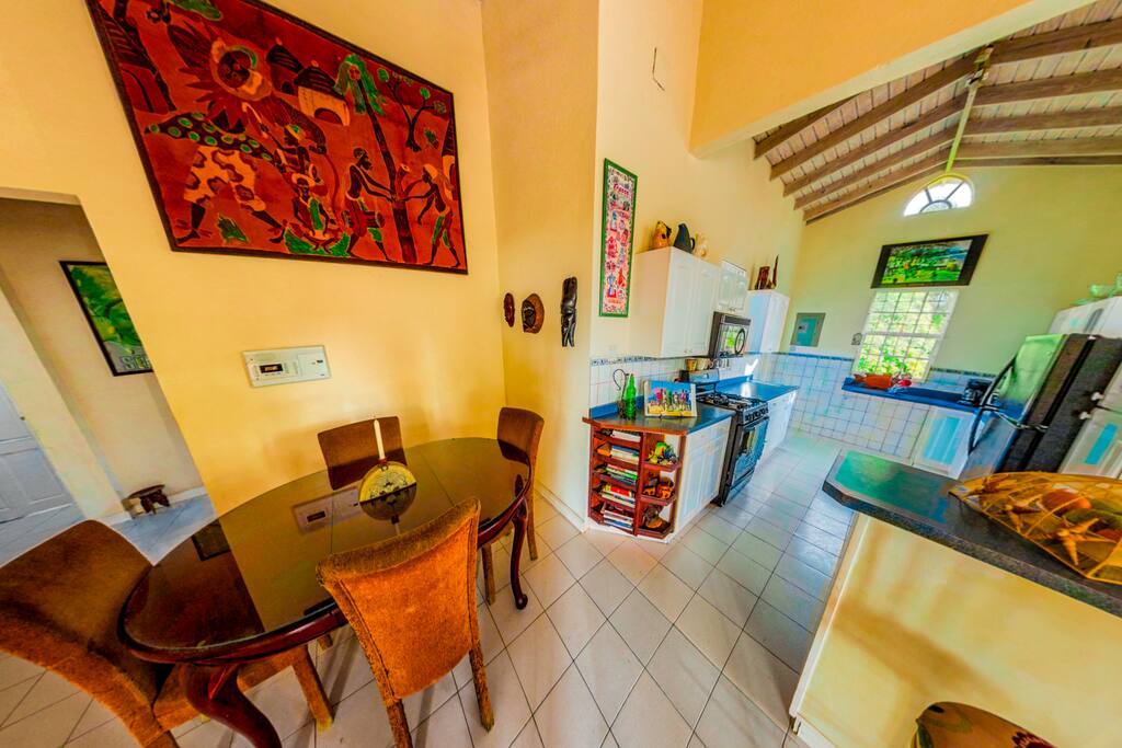 Kitchen dinning area