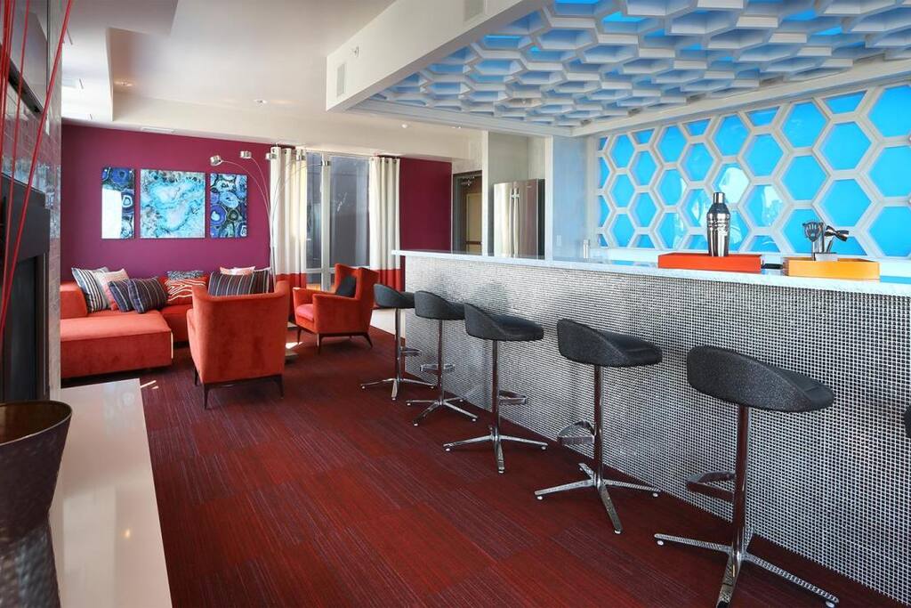 Building amenities, sky room