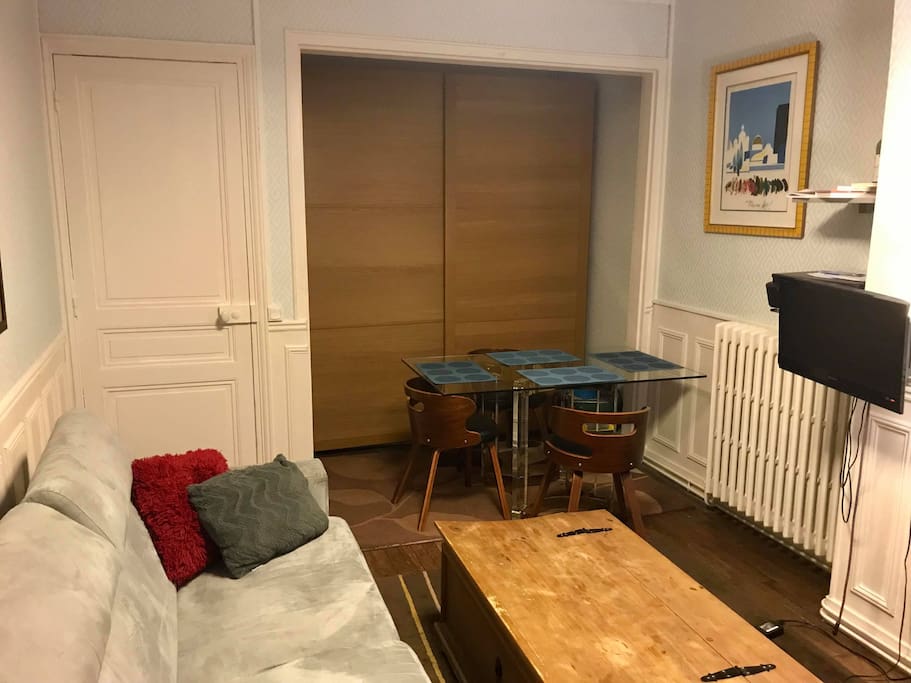 Salon (2)
