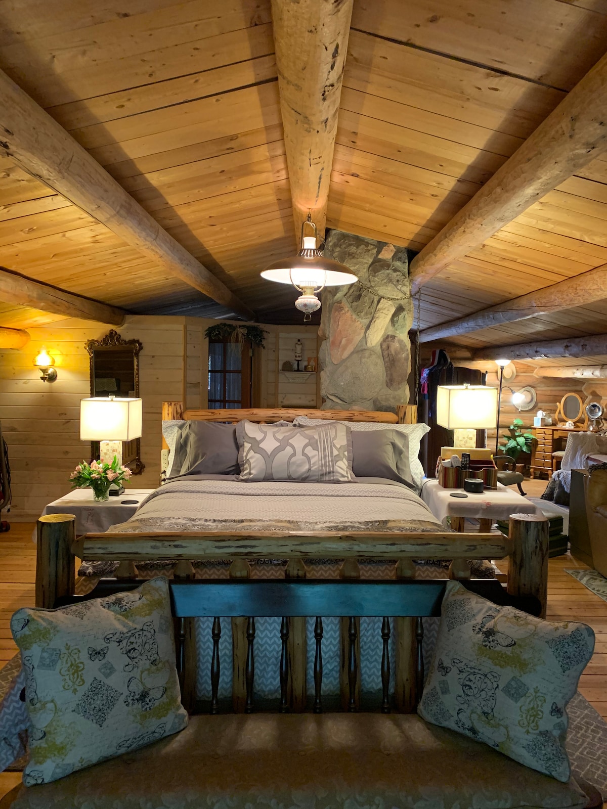 Брачен кревет (широк 150-179 см)