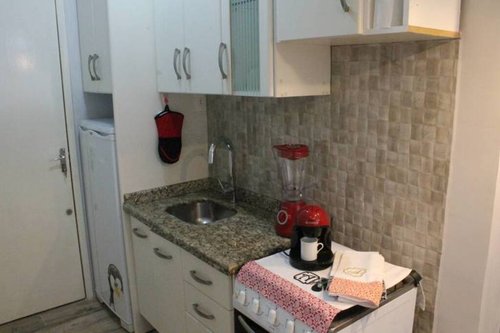 Cozinha funcional e bem equipada
