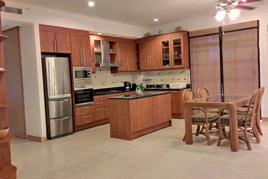 Fully Furnished Kitchen