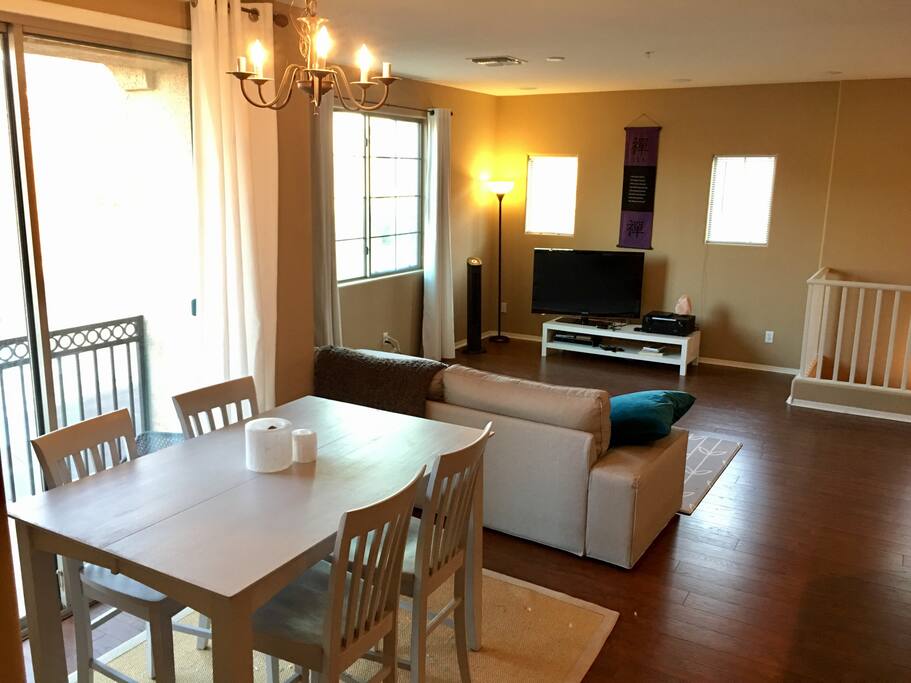 Dining-Living area / open floor plan