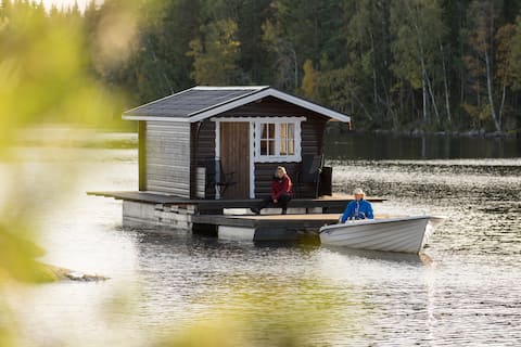 Explore Swedish Nature in our floating cottage #1