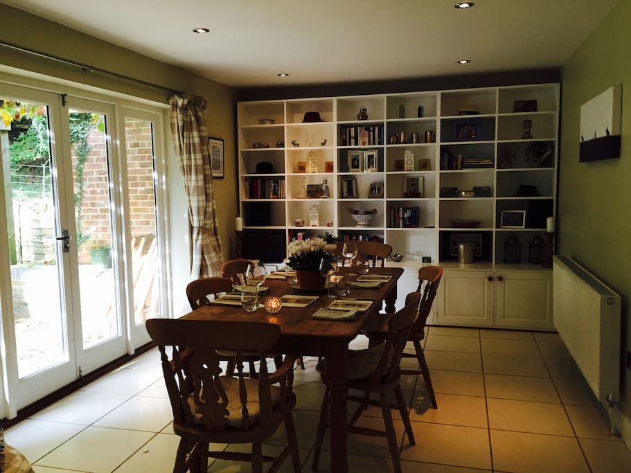 Eat-in kitchen
