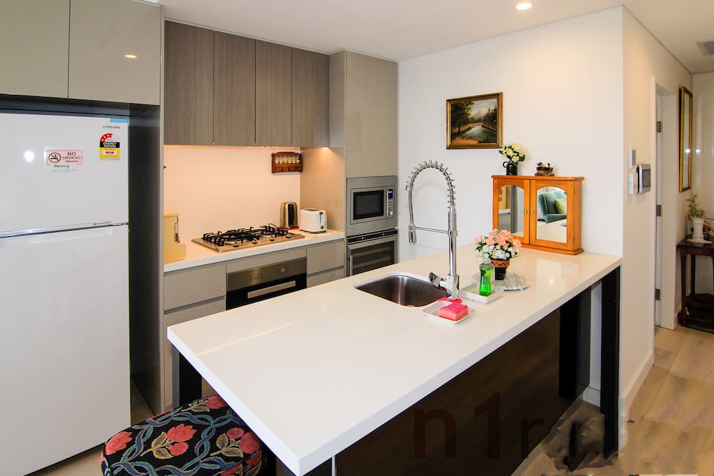 Well equipped kitchen with brand new facilities