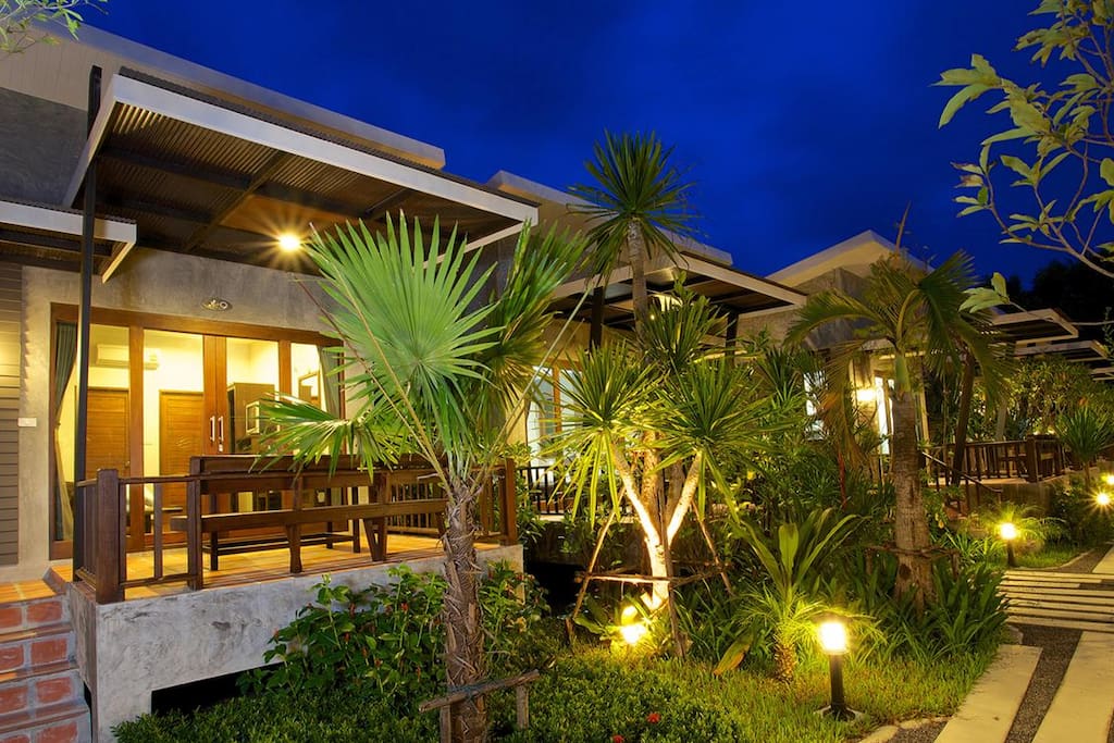 villas at night