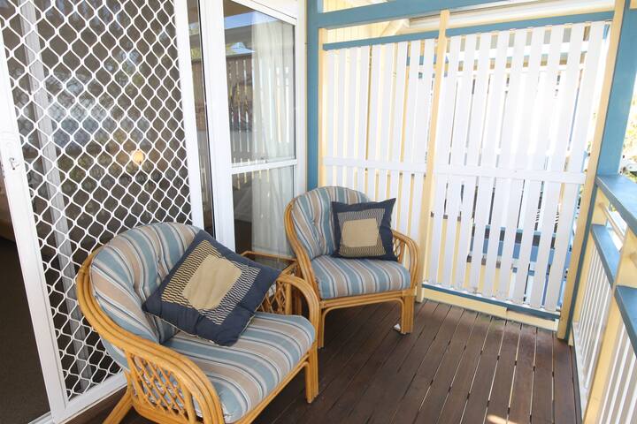 Tangalooma Beachfront Villa 40 – Air Conditioned gallery image 3