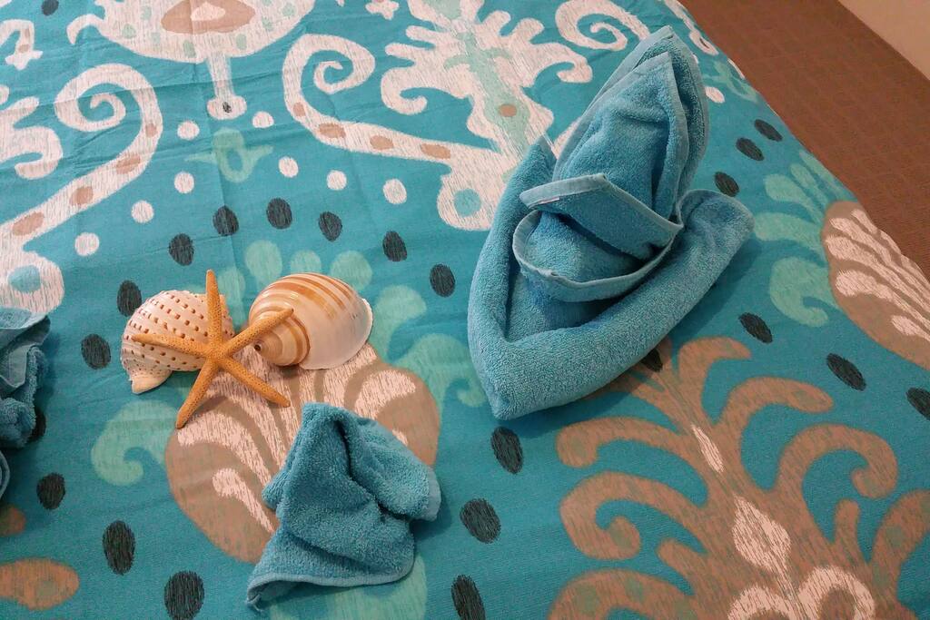 Decor and loving attentation to detail and guest comfort :)