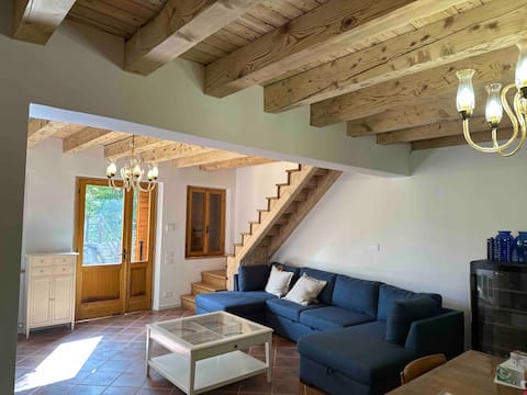 Villetta nel bosco tra le colline del prosecco