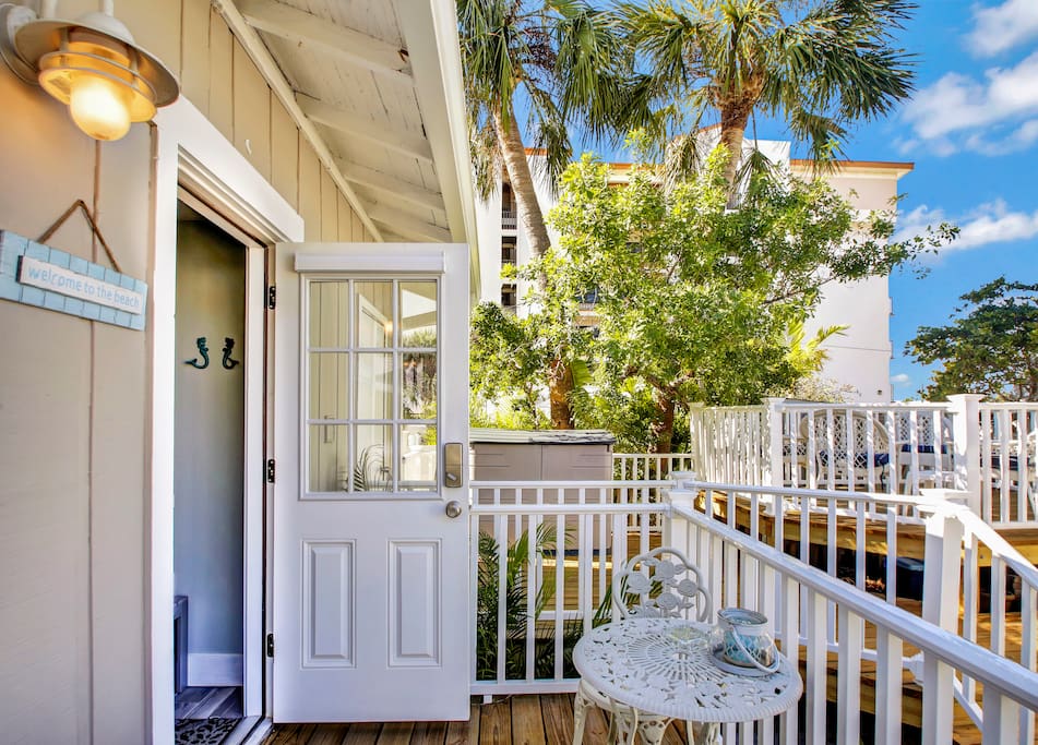 Welcome to your boutique cottage on the beach!