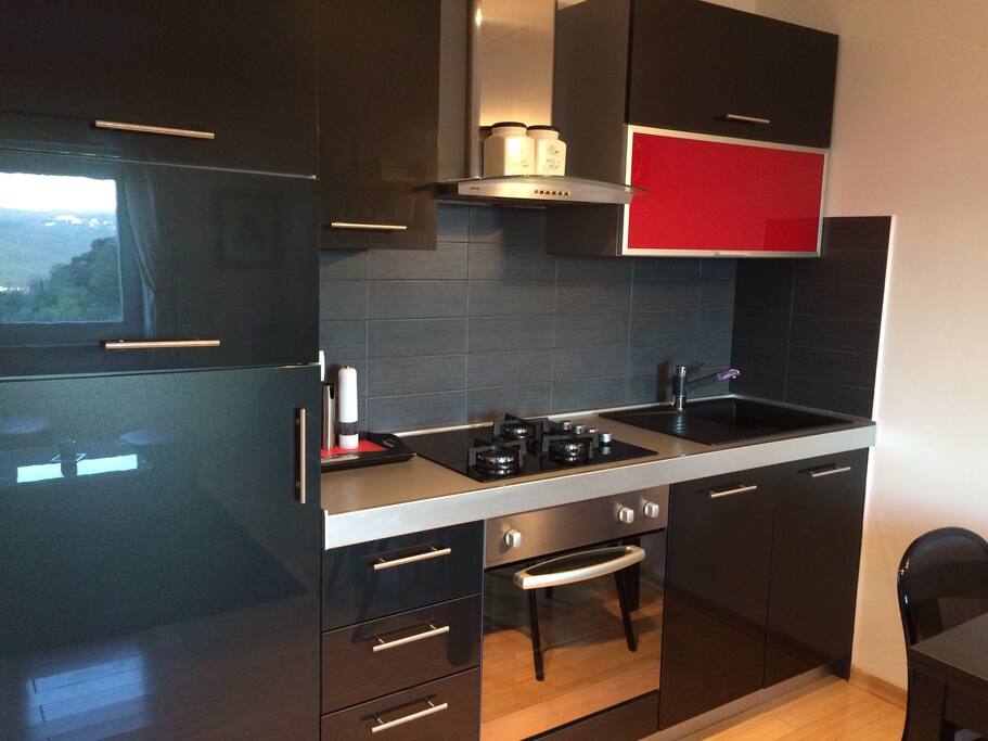 Modern, very well equipped kitchen!